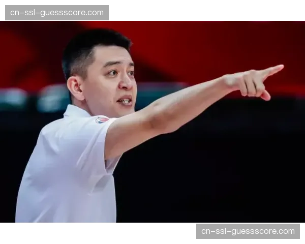 【2026年4月CBA联赛攻防转换效率研究·人物动态·专访专访杨鸣：解析辽宁队如何在季后赛调整防守策略以创造转换机会