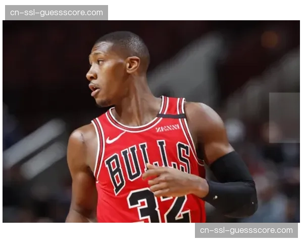 克里斯-邓恩总抢断131个排名第四，泰雷斯-马克西130个位列第五